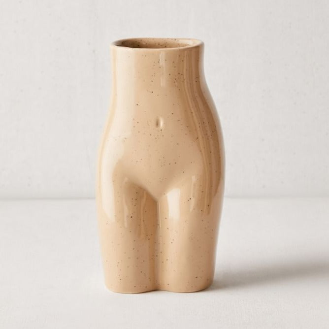 Booty vase